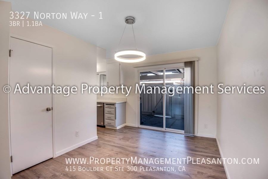 3327 Norton Way #1 - Photo 5 of 20