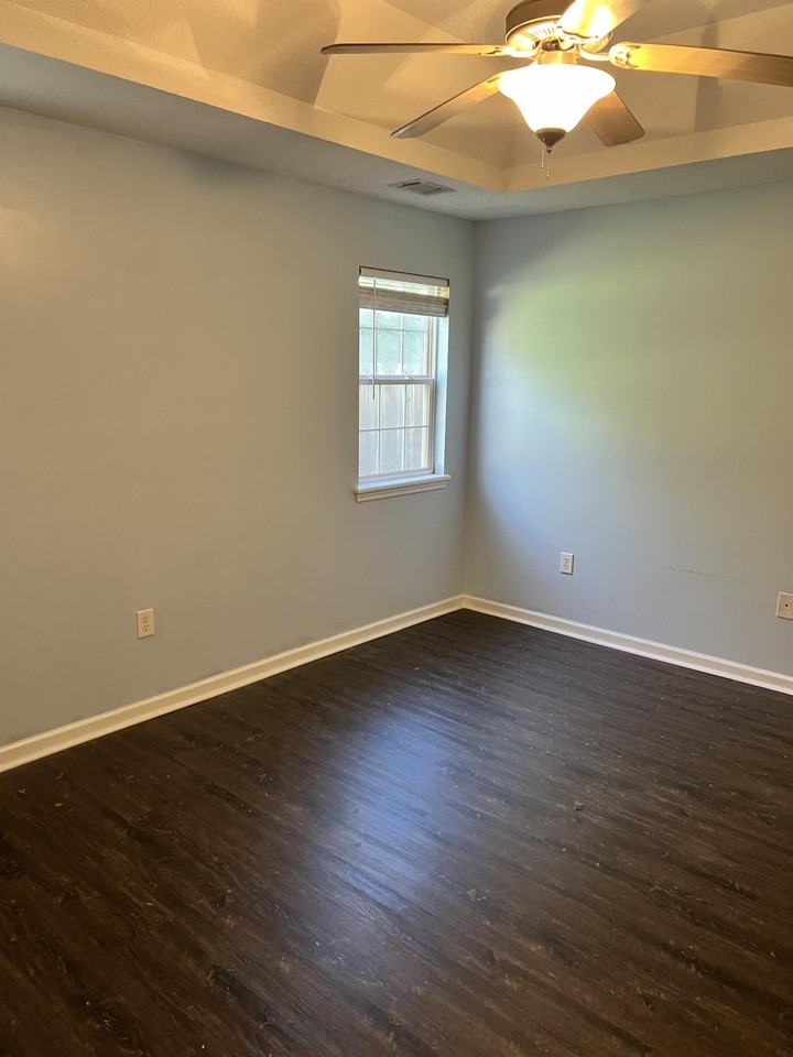 206 Antler Trl - Photo 2 of 11