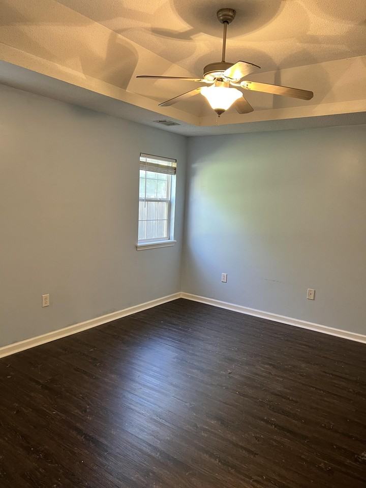 206 Antler Trl - Photo 3 of 11