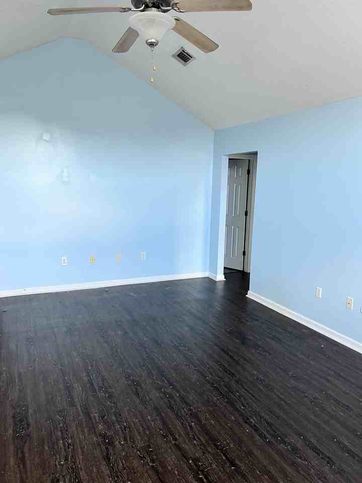 206 Antler Trl - Photo 6 of 11