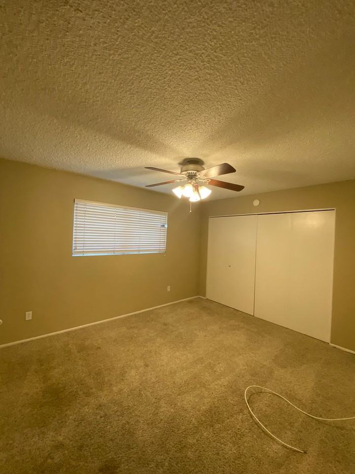 6701 Caswell Ave - Photo 7 of 10