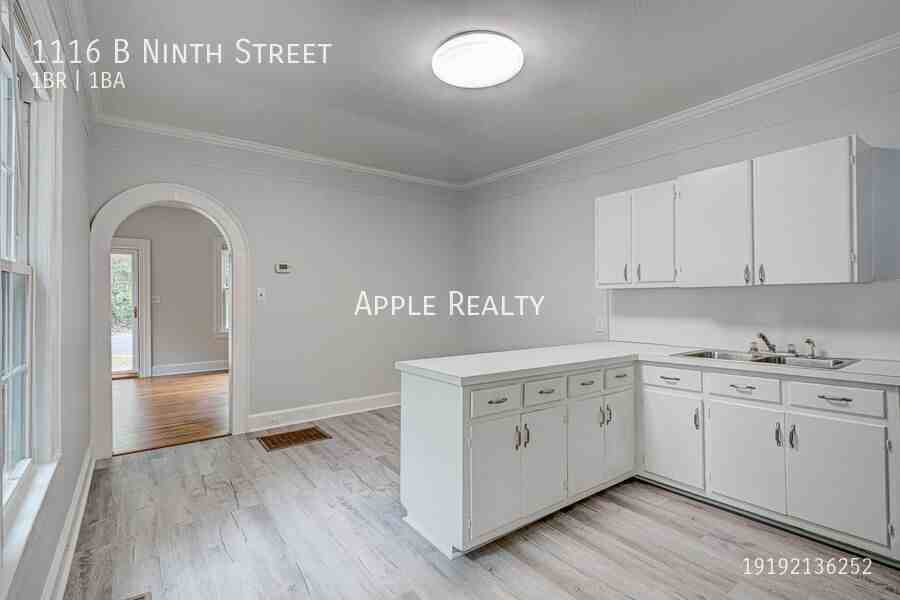 1116B 9th St - Photo 6 of 21