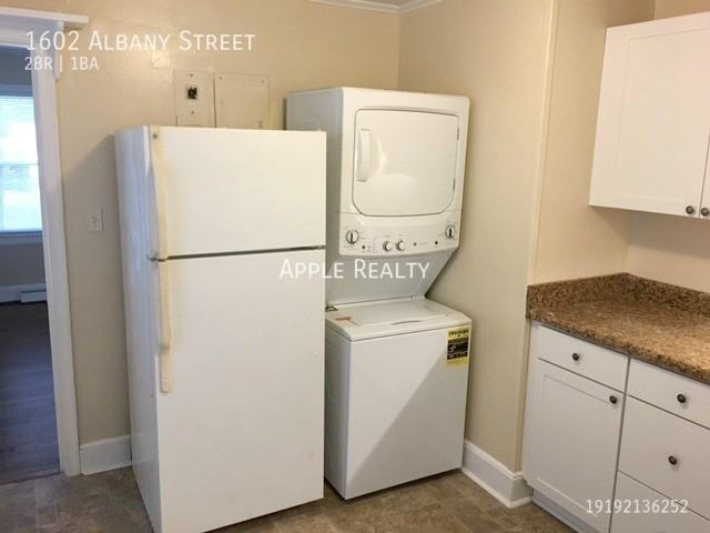 1602 Albany St - Photo 4 of 11