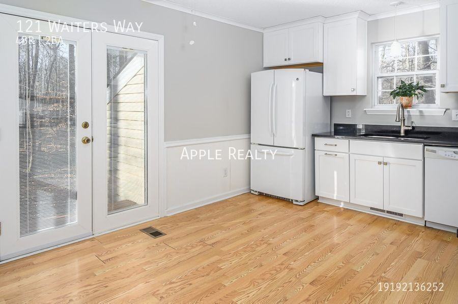 121 Waiters Way - Photo 4 of 34