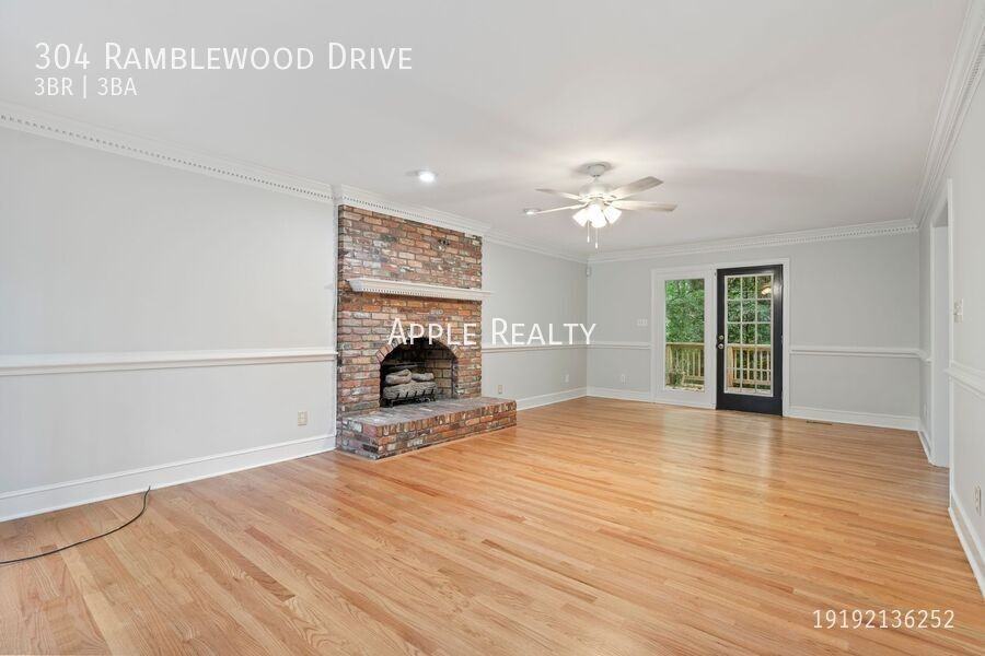 304 Ramblewood Dr - Photo 2 of 15