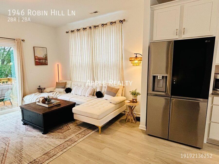 1946 Robin Hill Ln - Photo 7 of 24