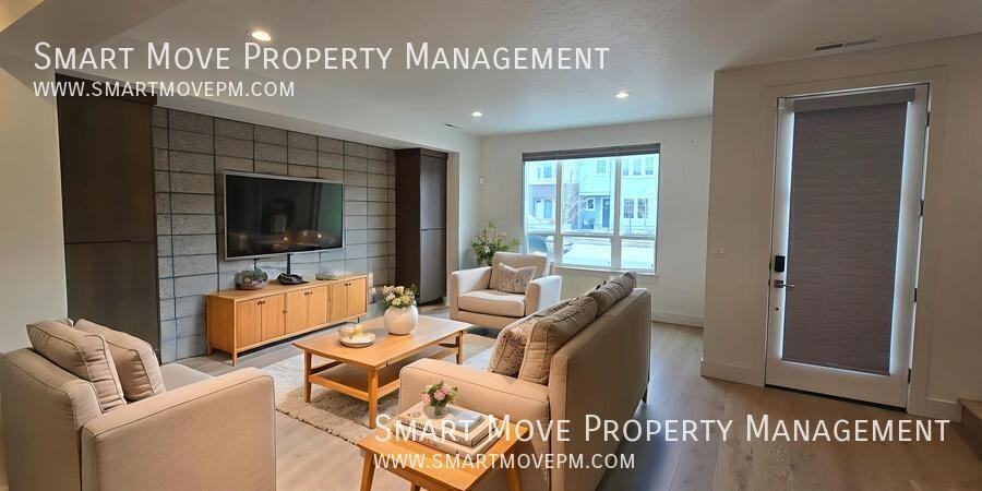 3213 S Shadywood Way - Photo 6 of 47