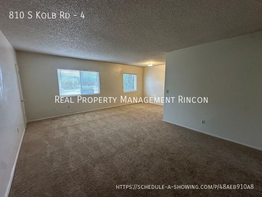 810 S Kolb Rd #4 - Photo 2 of 8