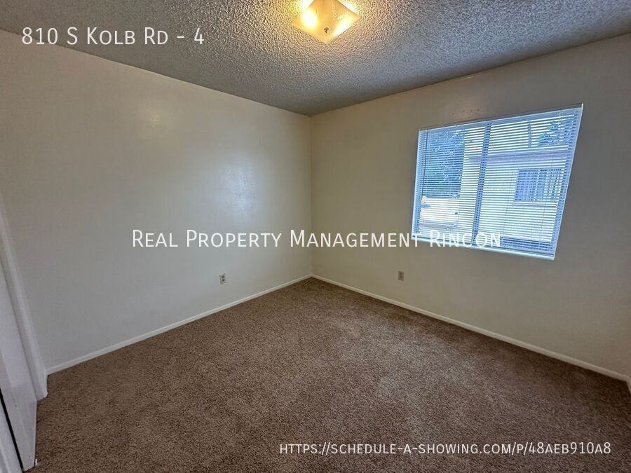 810 S Kolb Rd #4 - Photo 6 of 8