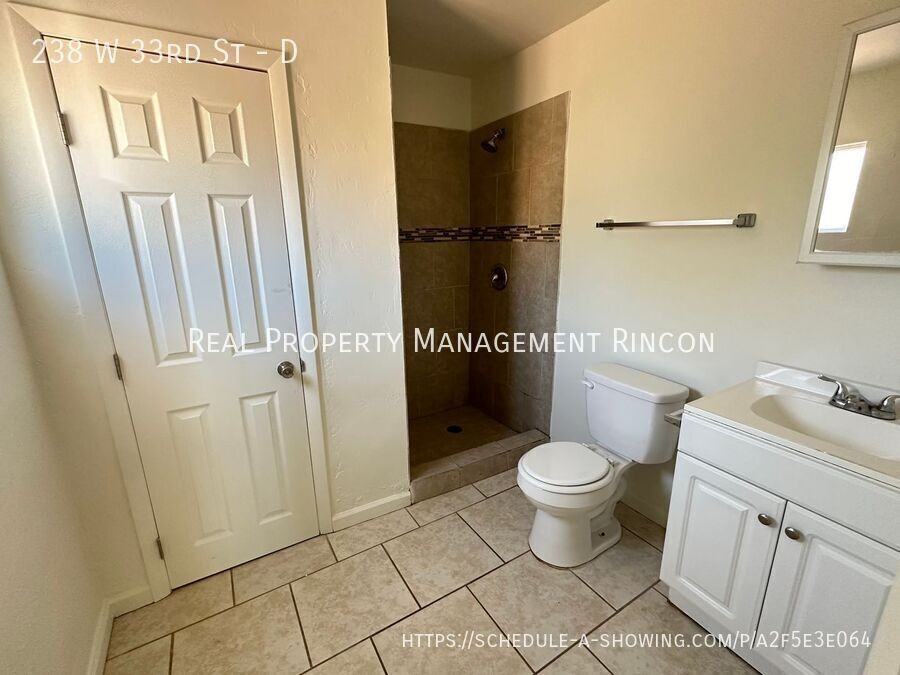 238 W 33rd St #D - Photo 5 of 5