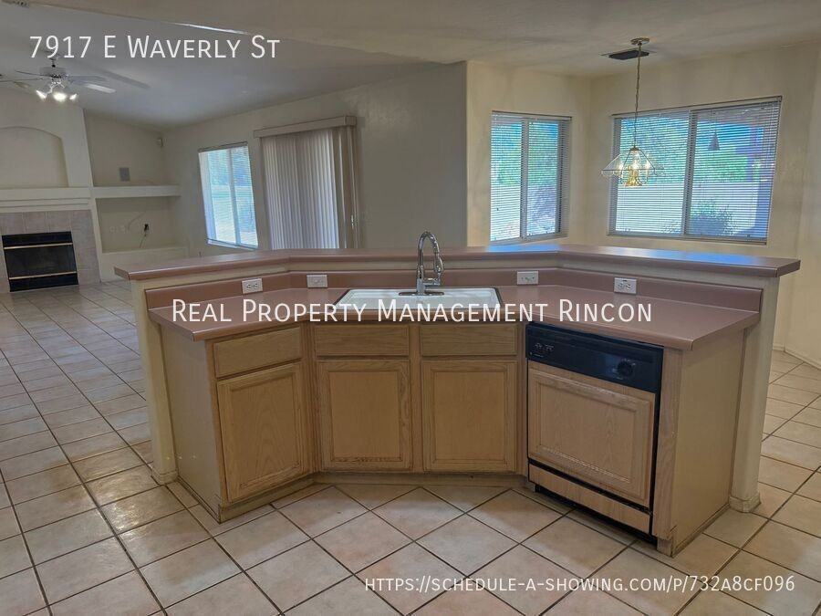 7917 E Waverly St - Photo 6 of 29