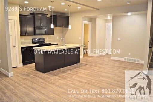 9289 S Fordham Ct - Photo 2 of 18