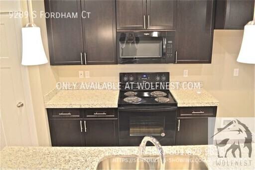 9289 S Fordham Ct - Photo 5 of 18