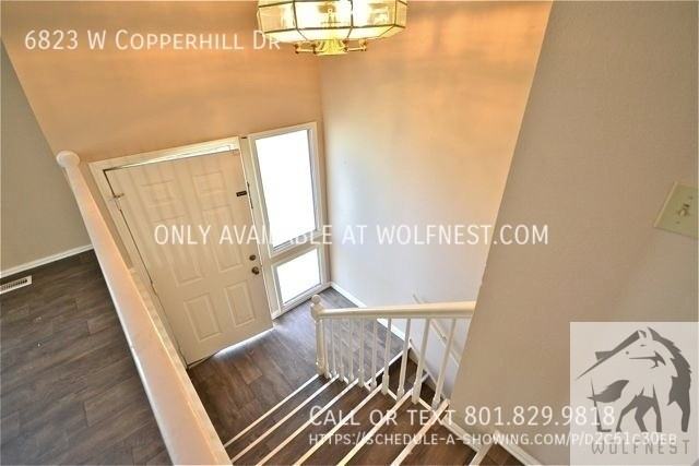 6823 W Copperhill Dr - Photo 3 of 43
