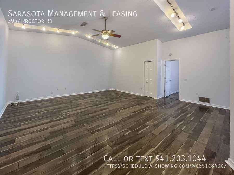 3957 Proctor Rd - Photo 3 of 19