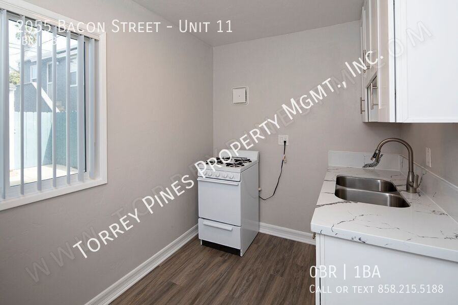 2055 Bacon St #11 - Photo 5 of 17