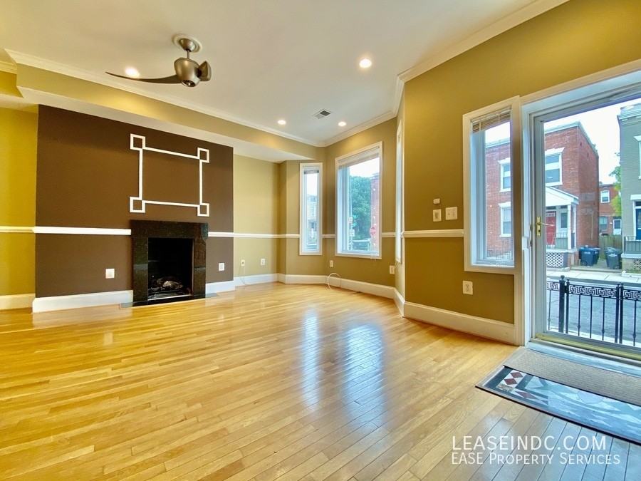 446 Lamont St Nw - Photo 5 of 31