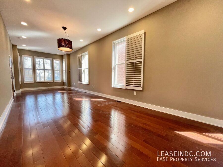 1004 N St Nw #1 - Photo 7 of 26