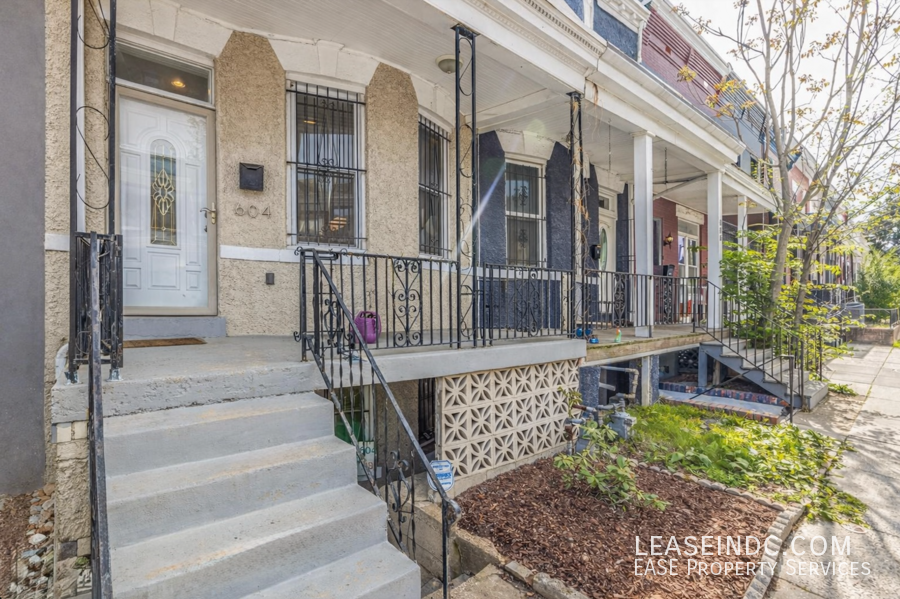 604 Harvard St Nw #A - Photo 2 of 34