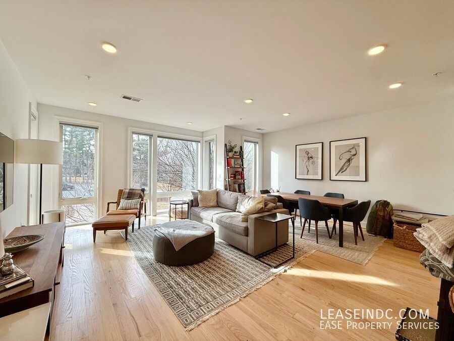 4335 Harrison St Nw #5 - Photo 5 of 23