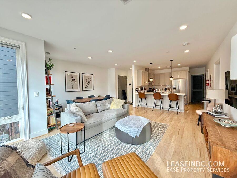 4335 Harrison St Nw #5 - Photo 7 of 23