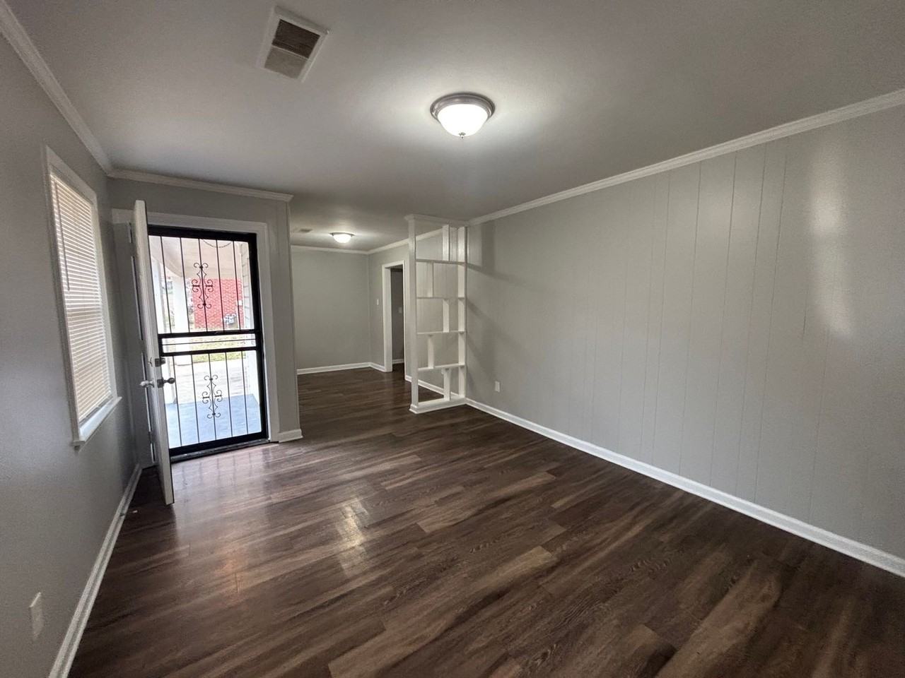 2370 Hillside Ave - Photo 5 of 41