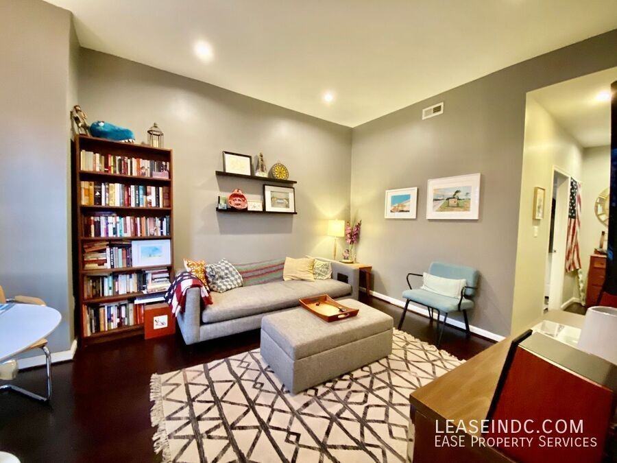 1612 6th St Nw #2 - Photo 4 of 33