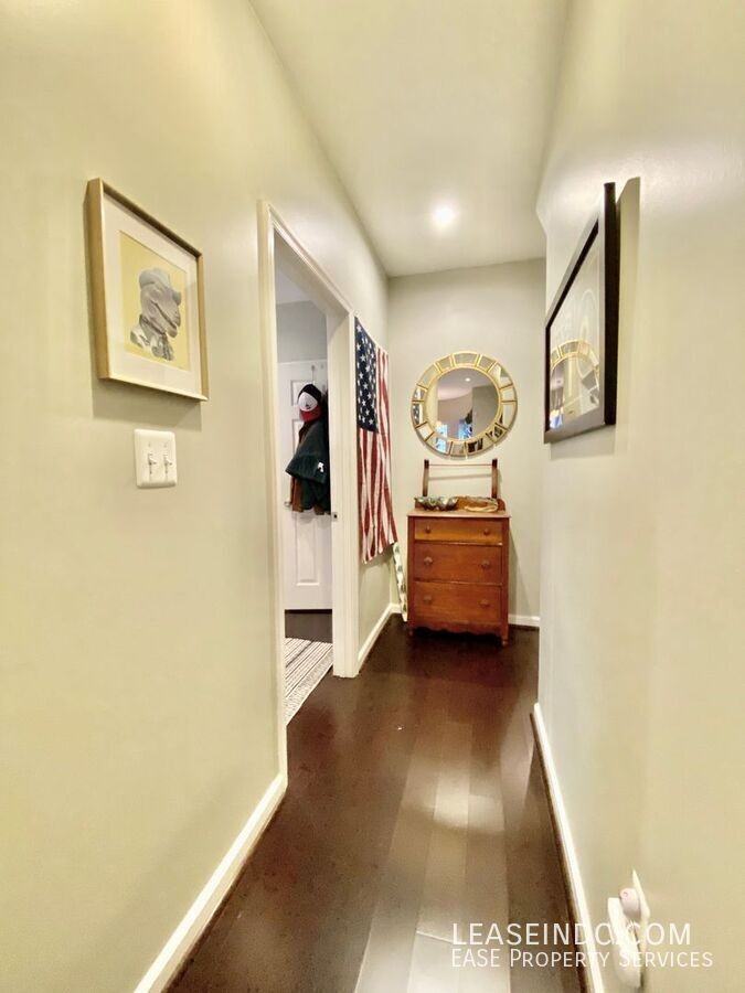 1612 6th St Nw #2 - Photo 6 of 33