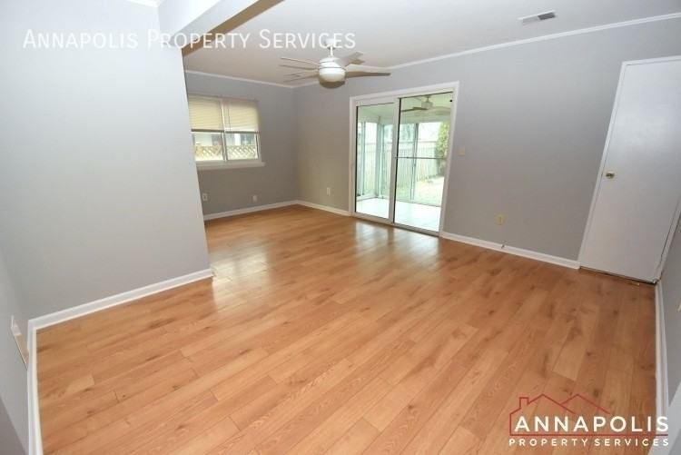 920 Bank St - Photo 6 of 22