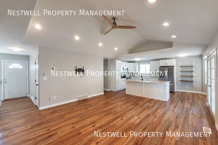 3641 S Sunrise Dr - Photo 3 of 29