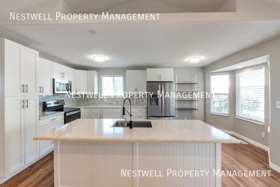 3641 S Sunrise Dr - Photo 5 of 29