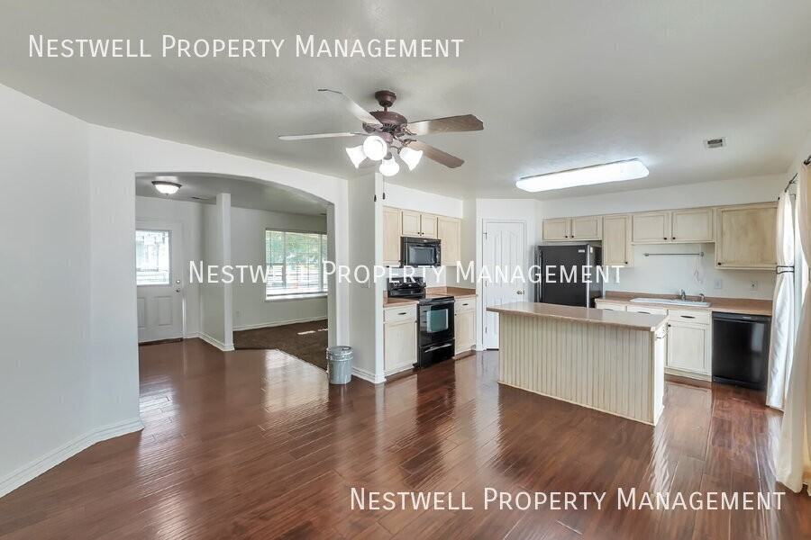 905 S 790 W - Photo 2 of 28