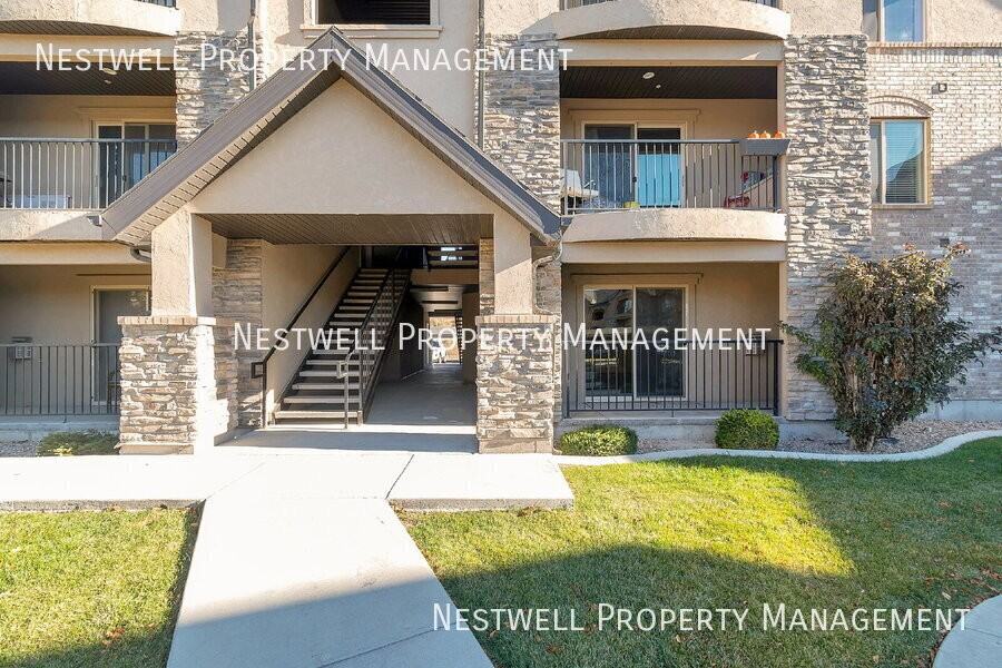 1045 S 1700 W #911 - Photo 2 of 19