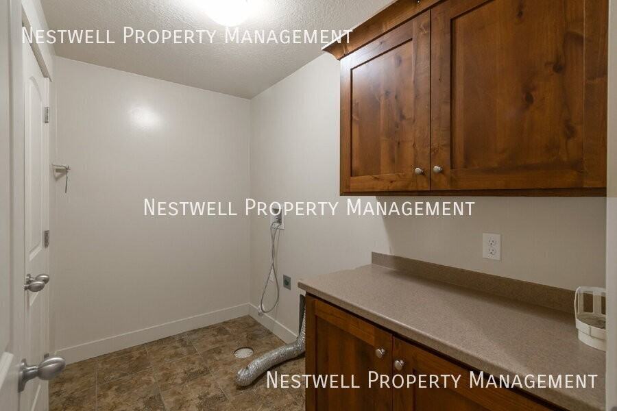 1045 S 1700 W #911 - Photo 7 of 19