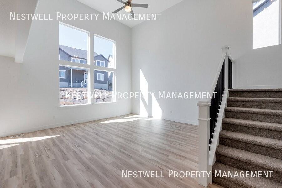 694 N Gillan Dr - Photo 6 of 31