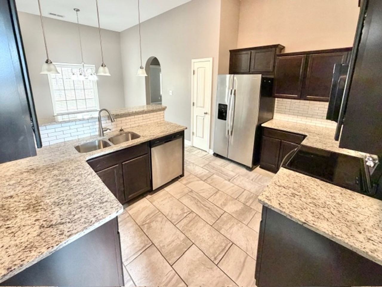 4172 Shinault Ln - Photo 5 of 12