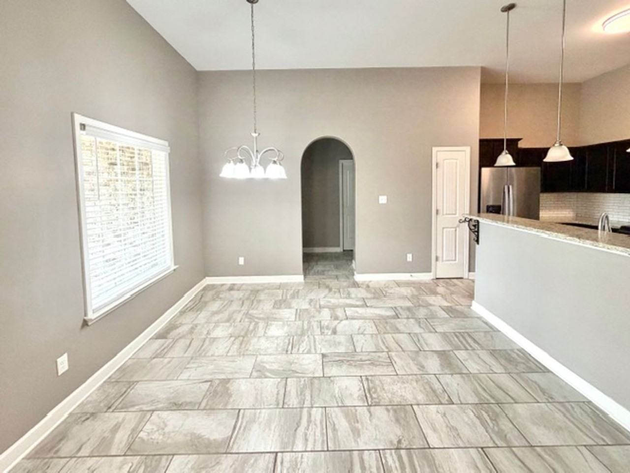 4172 Shinault Ln - Photo 6 of 12