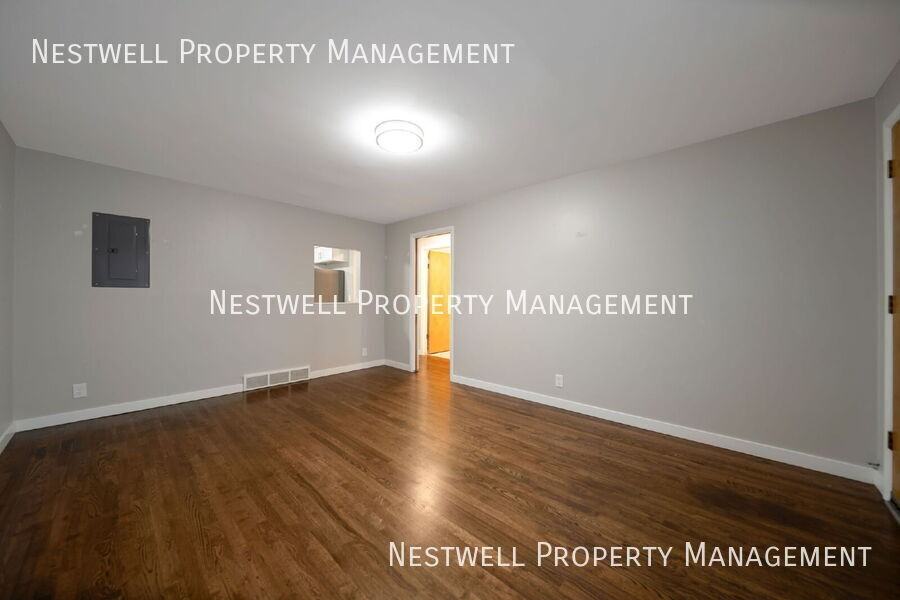 2549 E 3300 S - Photo 3 of 7