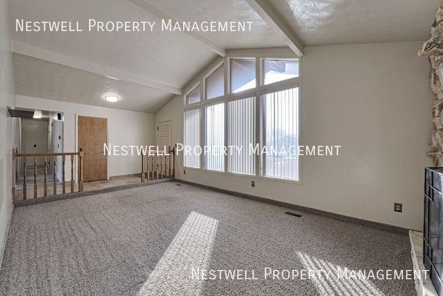 1826 W Lawrence Cir - Photo 3 of 35