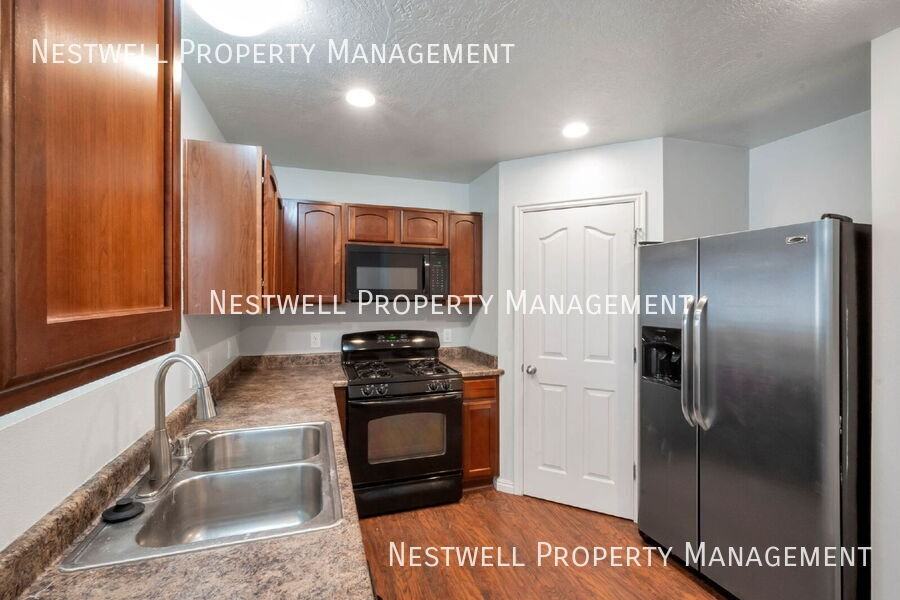 1805 E American Way #10 - Photo 2 of 20