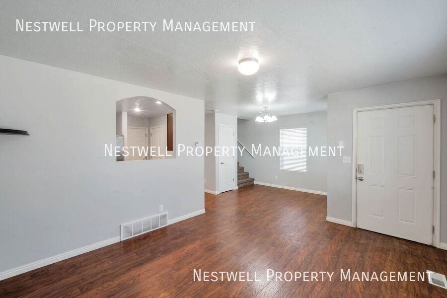 1805 E American Way #10 - Photo 3 of 20