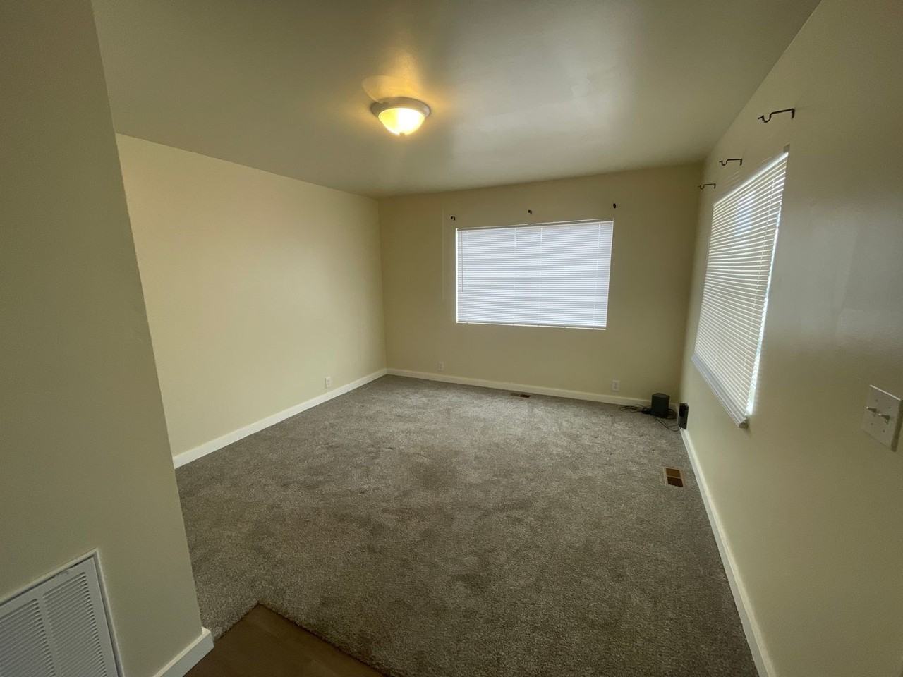 251 W 100 N - Photo 2 of 7