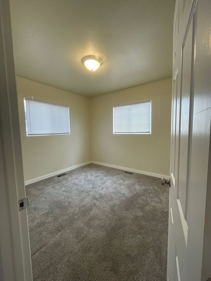 251 W 100 N - Photo 7 of 7