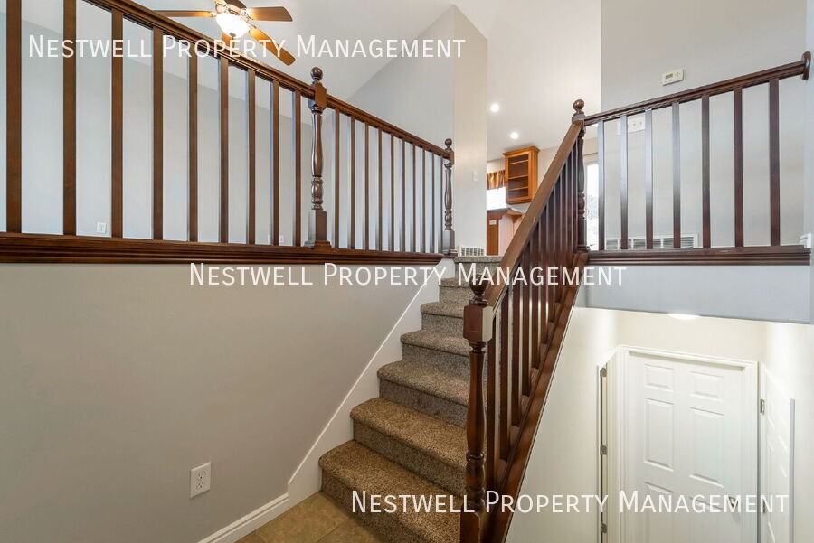 3042 E Lookout Dr - Photo 2 of 29