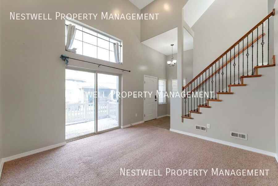 581 E 1590 S - Photo 4 of 19