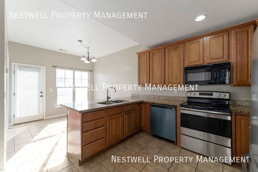 581 E 1590 S - Photo 6 of 19