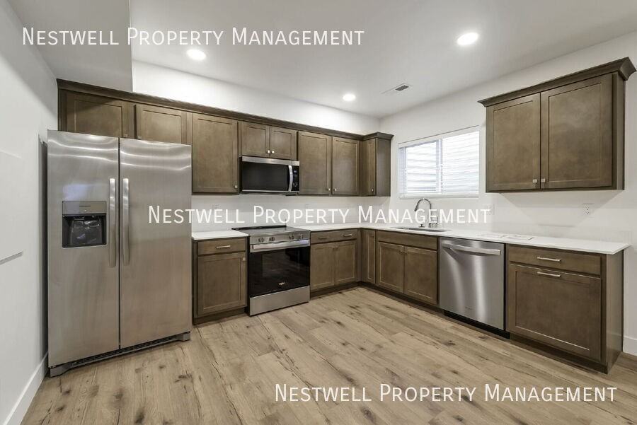 2306 W Dahle Dr #B - Photo 3 of 19