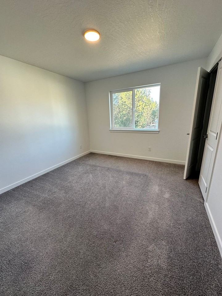 824 E F St #A - Photo 7 of 16