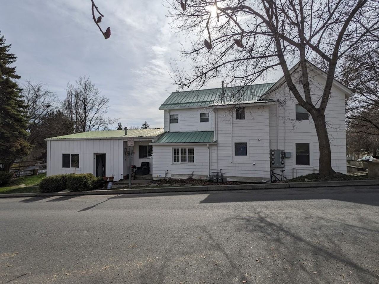 248 N Asbury Street - Photo 2 of 30