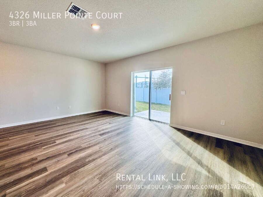 4326 Miller Pointe Ct - Photo 7 of 37